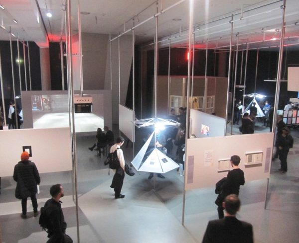 Einblick in die Ausstellung "Nervöse Systeme. Quantifiziertes Leben und die soziale Frage" im Haus der Kulturen der Welt. Copyright: Kulturschoxx/SusanneGietl